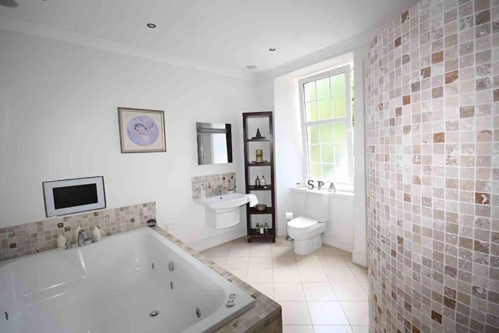 Island Seaview Villa With Swim Spa & Sauna Rothesay Extérieur photo